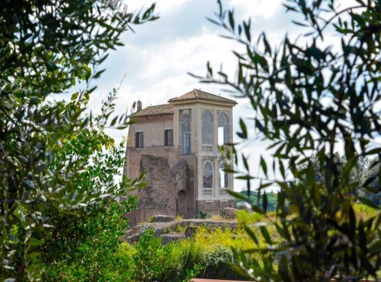 atese dustum versuri romana