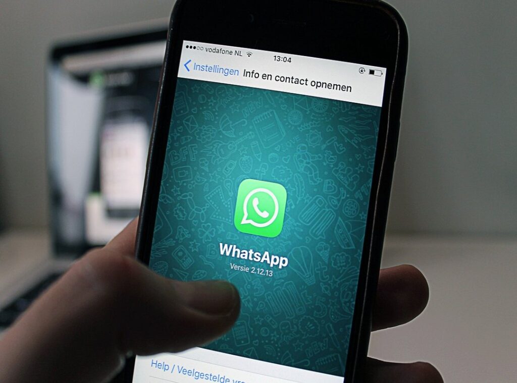 mujer silueta sin perfil whatsapp